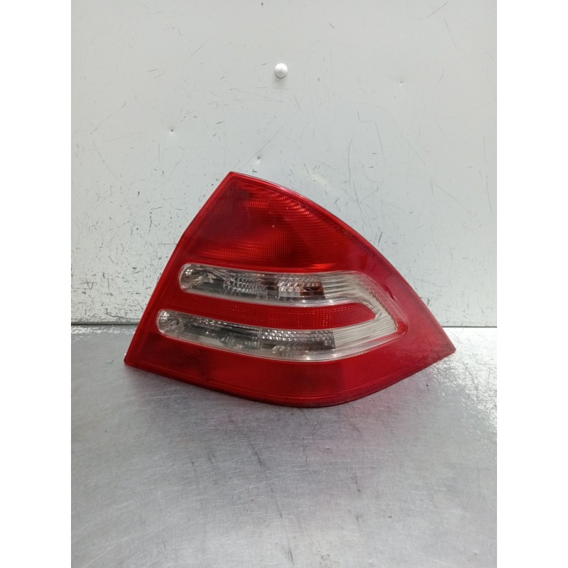Recambio de piloto trasero derecho para mercedes-benz clase c (w203) c 220 cdi (203.006) referencia OEM IAM   2000