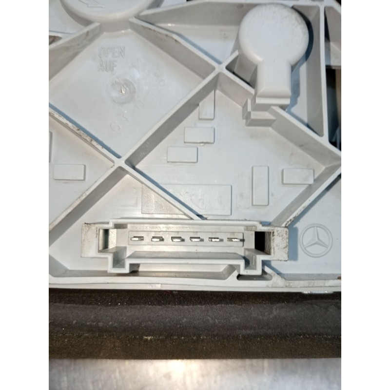 Recambio de piloto trasero derecho para mercedes-benz clase c (w203) c 220 cdi (203.006) referencia OEM IAM   2000