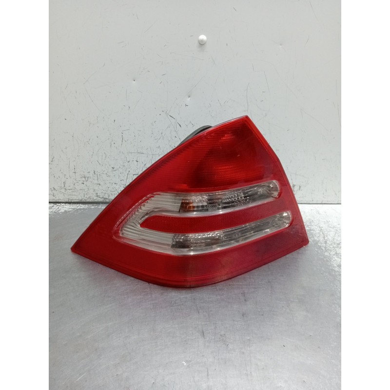 Recambio de piloto trasero izquierdo para mercedes-benz clase c (w203) c 220 cdi (203.006) referencia OEM IAM 2038200164L  2000