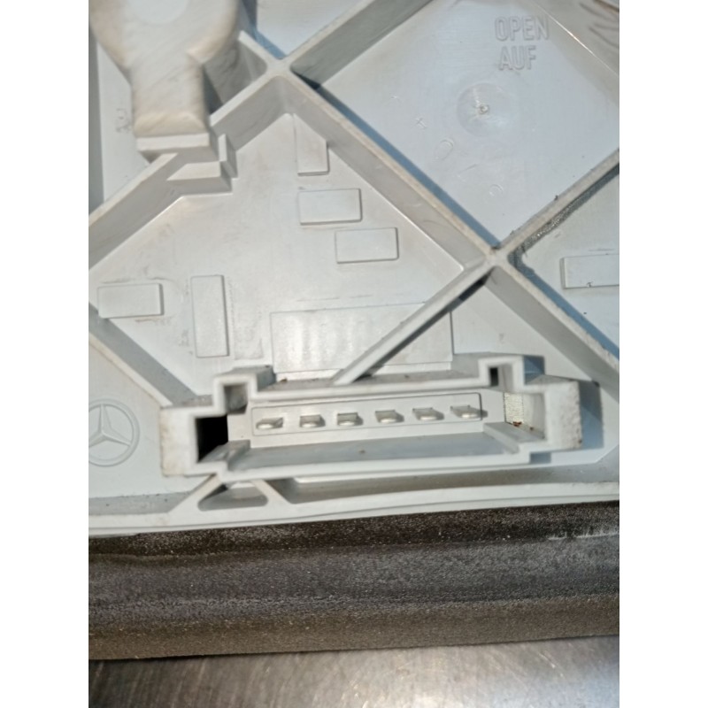 Recambio de piloto trasero izquierdo para mercedes-benz clase c (w203) c 220 cdi (203.006) referencia OEM IAM 2038200164L  2000