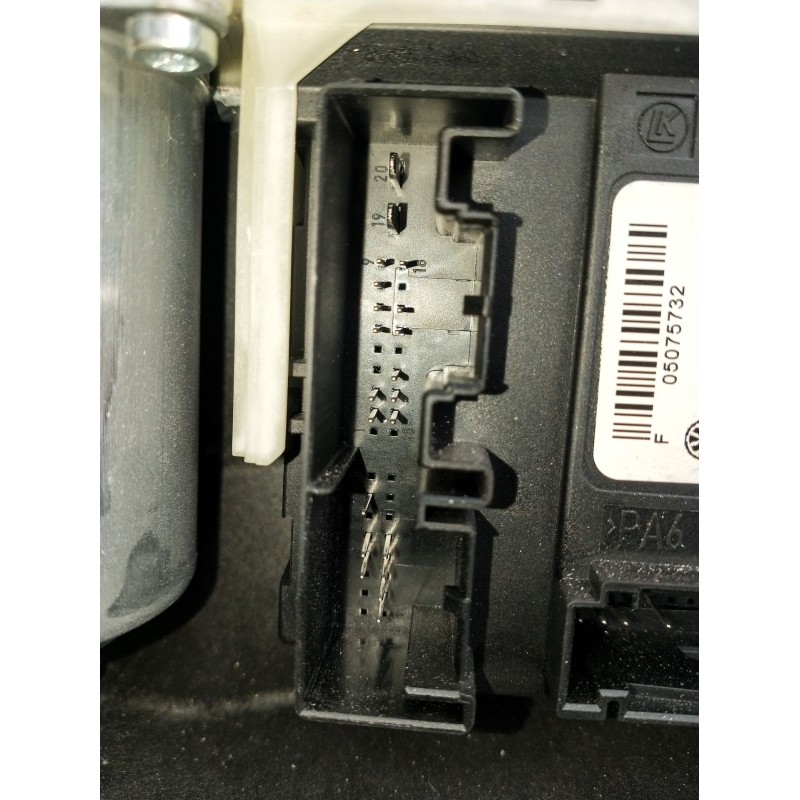 Recambio de elevalunas delantero derecho para volkswagen golf vi (5k1) 1.6 tdi referencia OEM IAM 5K1837730T 5P 5K0837462D 2009