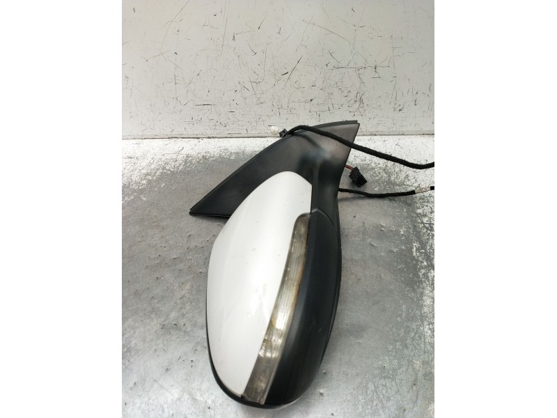 Recambio de retrovisor derecho para volkswagen golf vi (5k1) 1.6 tdi referencia OEM IAM  ELÉCTRICO 2009