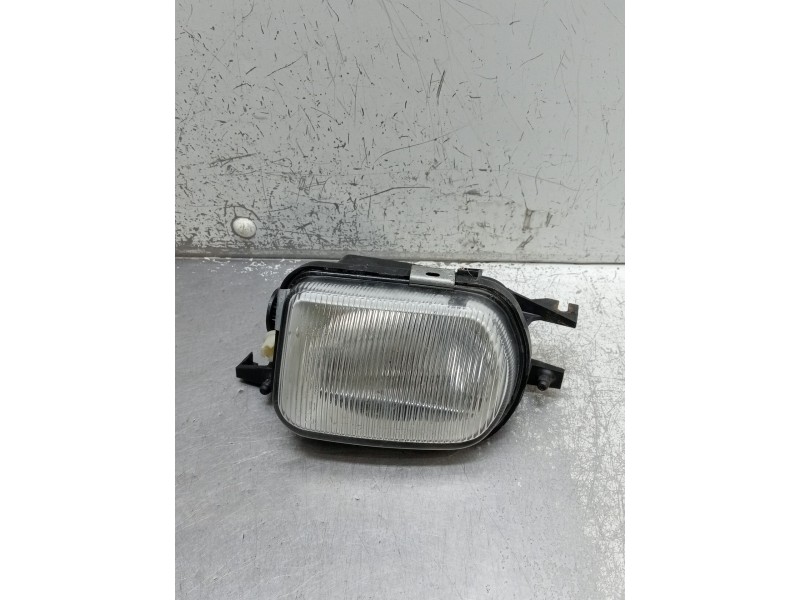 Recambio de faro antiniebla derecho para mercedes-benz clase c (w203) c 220 cdi (203.006) referencia OEM IAM   2000