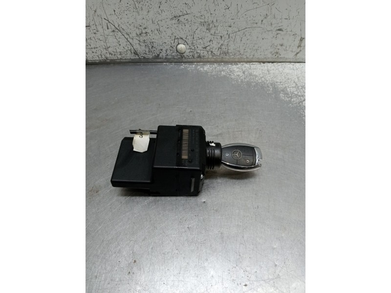 Recambio de conmutador de arranque para mercedes-benz clase c (w203) c 220 cdi (203.006) referencia OEM IAM 2035450608 001075389