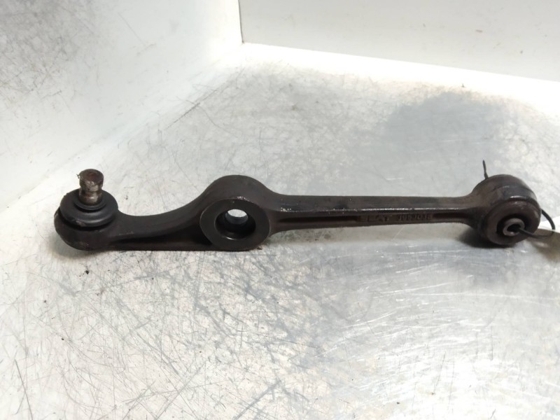 Recambio de brazo suspension inferior delantero derecho para seat malaga 1.5 cat referencia OEM IAM   