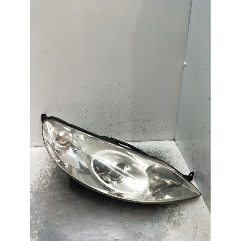 Recambio de faro derecho para peugeot 407 (6d_) 2.0 hdi 135 (6drhrh, 6drhre, 6drhrg, 6drhrj) referencia OEM IAM 0301213272 13073