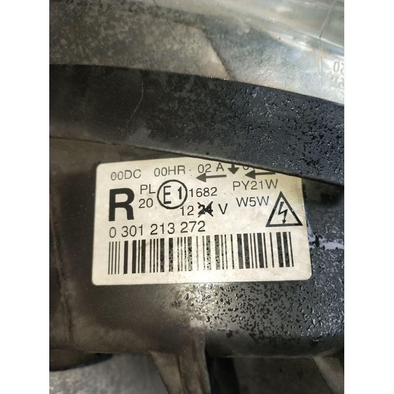 Recambio de faro derecho para peugeot 407 (6d_) 2.0 hdi 135 (6drhrh, 6drhre, 6drhrg, 6drhrj) referencia OEM IAM 0301213272 13073