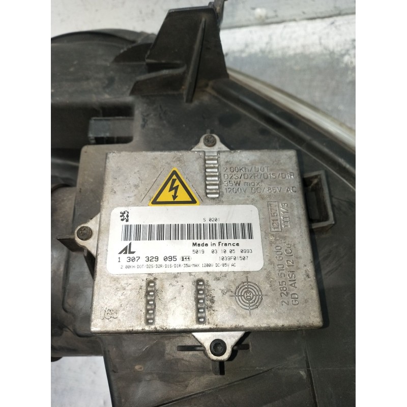 Recambio de faro derecho para peugeot 407 (6d_) 2.0 hdi 135 (6drhrh, 6drhre, 6drhrg, 6drhrj) referencia OEM IAM 0301213272 13073