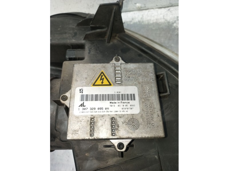 Recambio de faro derecho para peugeot 407 (6d_) 2.0 hdi 135 (6drhrh, 6drhre, 6drhrg, 6drhrj) referencia OEM IAM 0301213272 13073