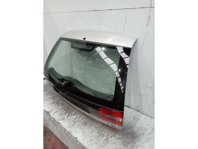 Recambio de porton trasero para volvo v40 station wagon (645) 1.9 di referencia OEM IAM   5P