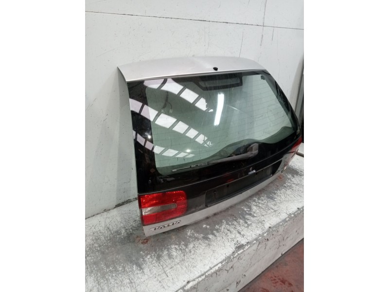 Recambio de porton trasero para volvo v40 station wagon (645) 1.9 di referencia OEM IAM   5P