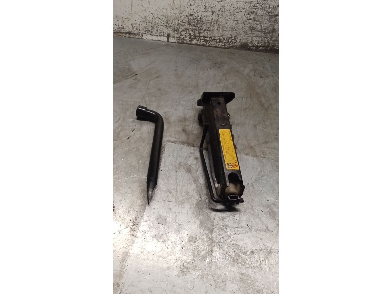 Recambio de gato para ford ka (rb_) 1.3 i referencia OEM IAM 98AB17080DA  96