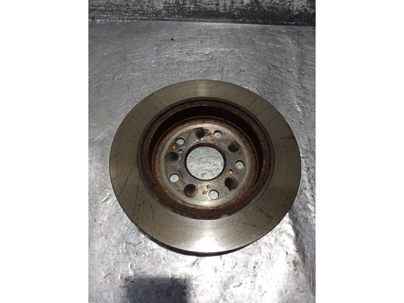 Recambio de disco freno trasero para toyota c-hr (_x1_) 1.8 hybrid (zyx10_, zyx11_) referencia OEM IAM   16