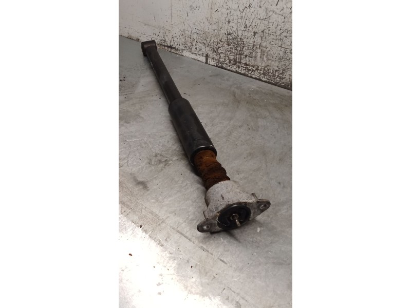 Recambio de amortiguador delantero derecho para ford fiesta v (jh_, jd_) 1.6 tdci referencia OEM IAM 2S6118080BL  05