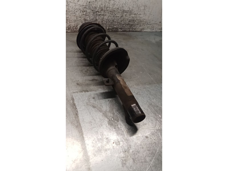 Recambio de amortiguador delantero izquierdo para ford ka (rb_) 1.3 i referencia OEM IAM   96