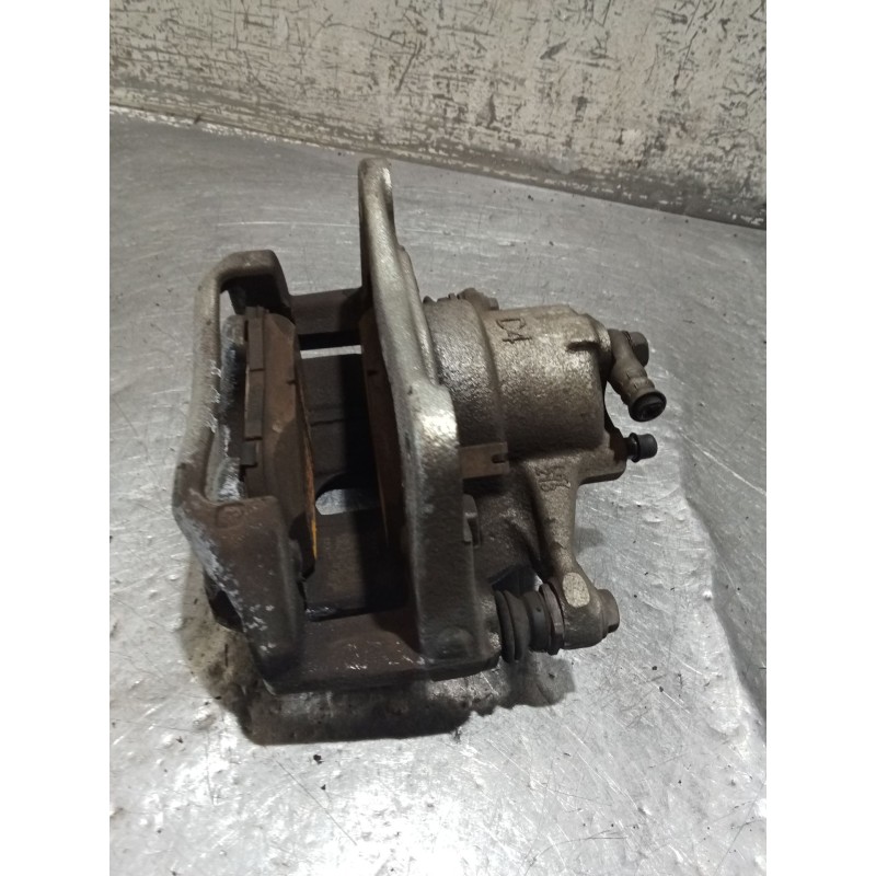 Recambio de pinza freno delantera derecha para toyota c-hr (_x1_) 1.8 hybrid (zyx10_, zyx11_) referencia OEM IAM   16