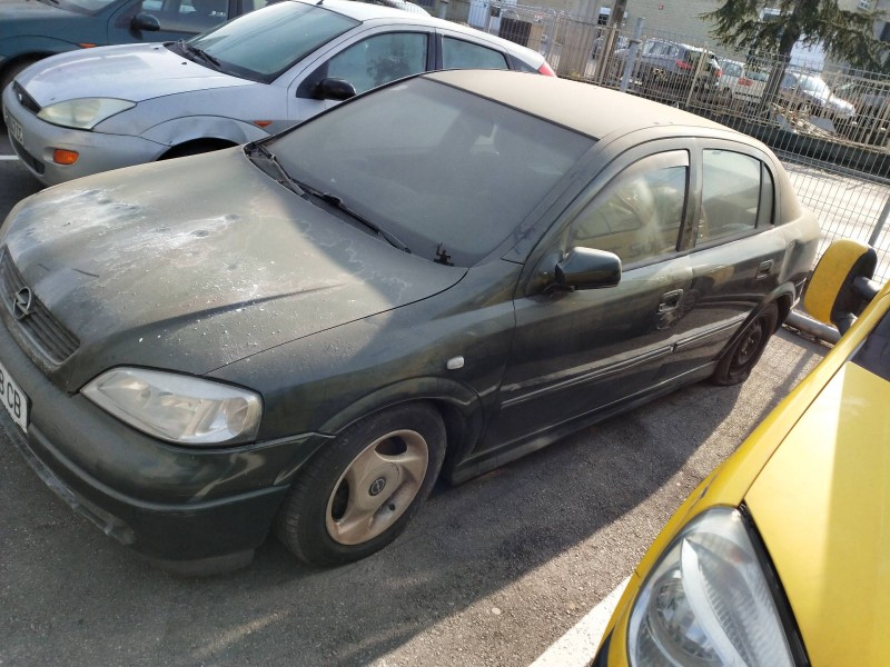 opel astra g berlina del año 1999
