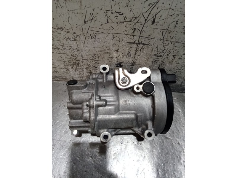 Recambio de compresor aire acondicionado para toyota c-hr (_x1_) 1.8 hybrid (zyx10_, zyx11_) referencia OEM IAM 0424000240 11T02