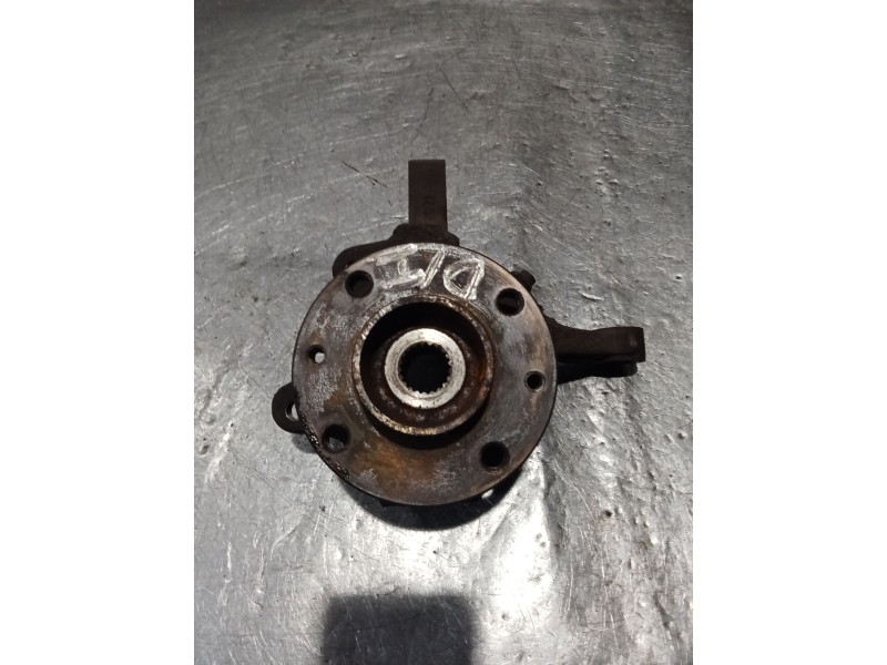 Recambio de mangueta delantera izquierda para renault clio ii (bb_, cb_) 1.4 16v (b/cb0p, bb13) referencia OEM IAM   01