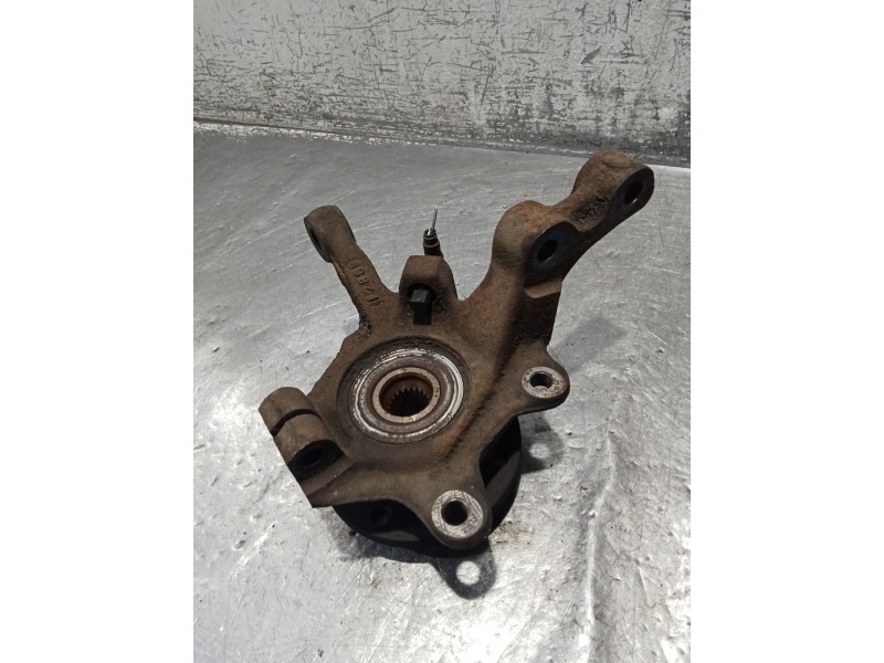 Recambio de mangueta delantera izquierda para renault clio ii (bb_, cb_) 1.4 16v (b/cb0p, bb13) referencia OEM IAM   01