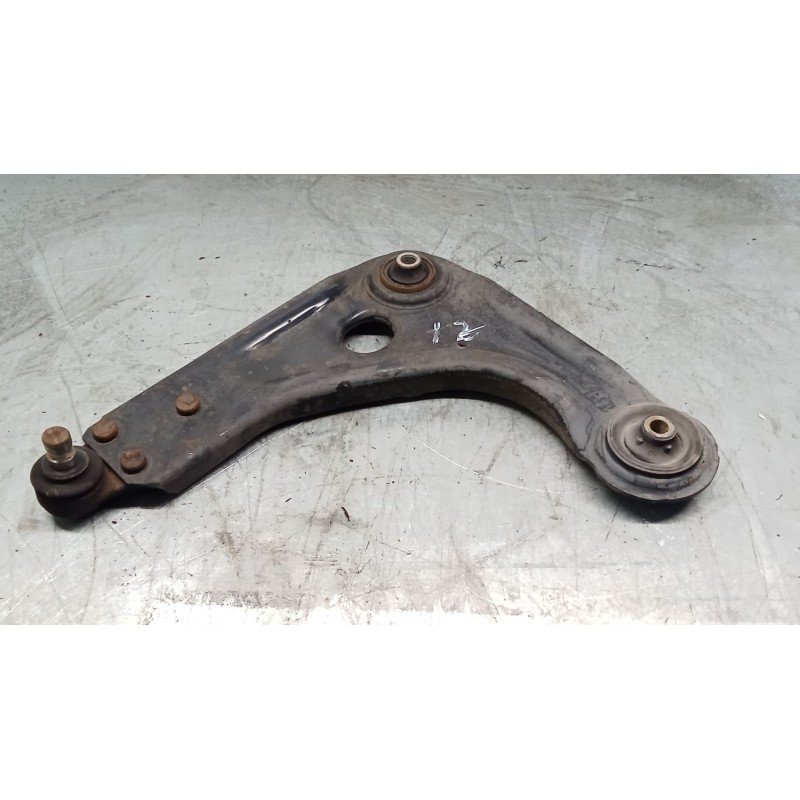 Recambio de brazo suspension inferior delantero izquierdo para ford ka (rb_) 1.3 i referencia OEM IAM 97KB3051EB  96