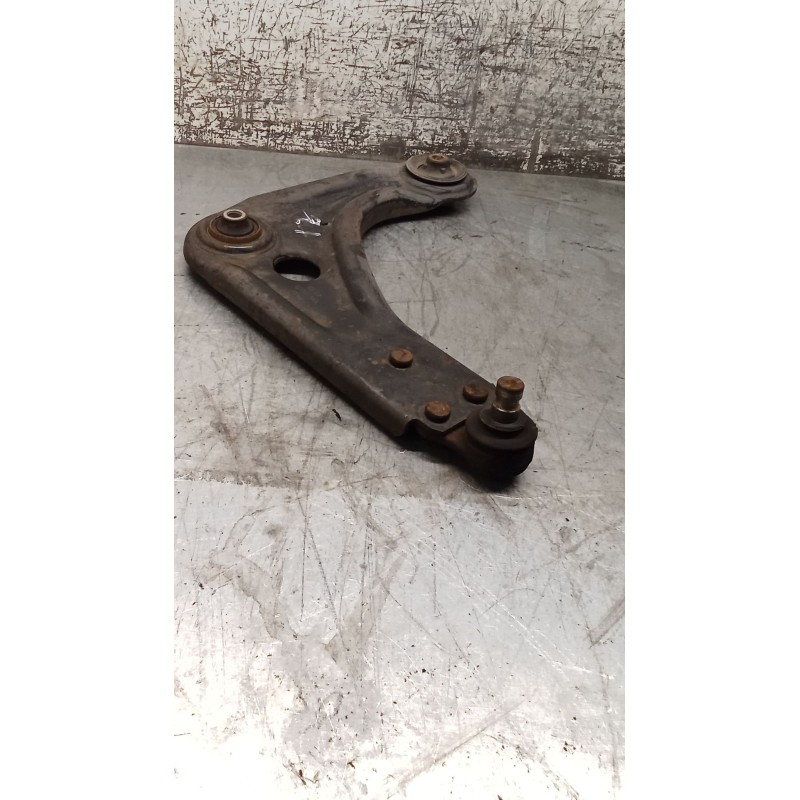 Recambio de brazo suspension inferior delantero izquierdo para ford ka (rb_) 1.3 i referencia OEM IAM 97KB3051EB  96