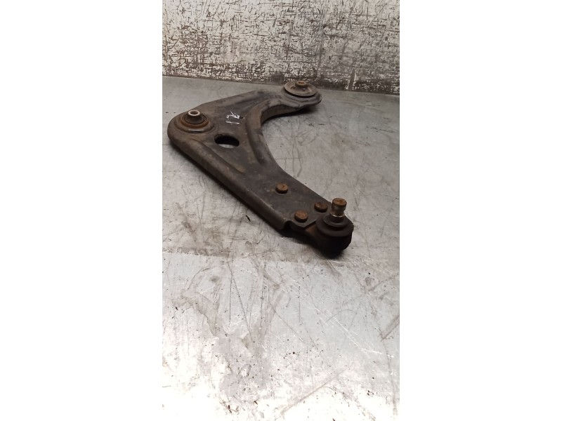 Recambio de brazo suspension inferior delantero izquierdo para ford ka (rb_) 1.3 i referencia OEM IAM 97KB3051EB  96