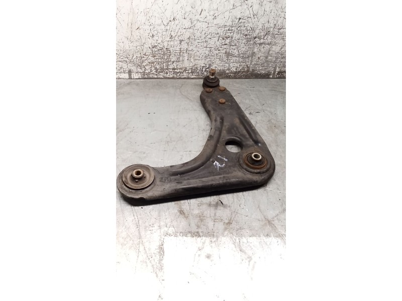 Recambio de brazo suspension inferior delantero izquierdo para ford ka (rb_) 1.3 i referencia OEM IAM 97KB3051EB  96