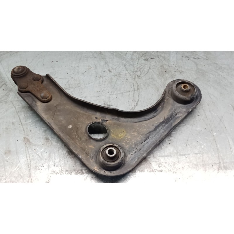 Recambio de brazo suspension inferior delantero izquierdo para ford ka (rb_) 1.3 i referencia OEM IAM 97KB3051EB  96