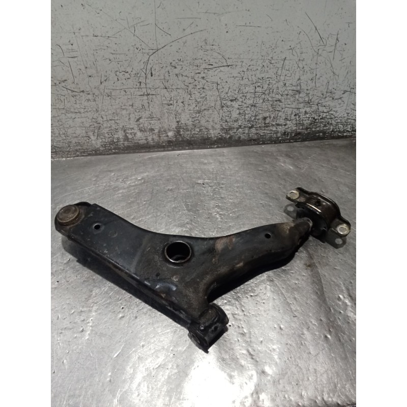Recambio de brazo suspension inferior delantero izquierdo para volvo v40 station wagon (645) 1.9 di referencia OEM IAM   00
