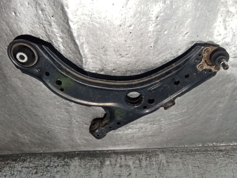 Recambio de brazo suspension inferior delantero izquierdo para audi a3 (8l1) 1.6 referencia OEM IAM   00