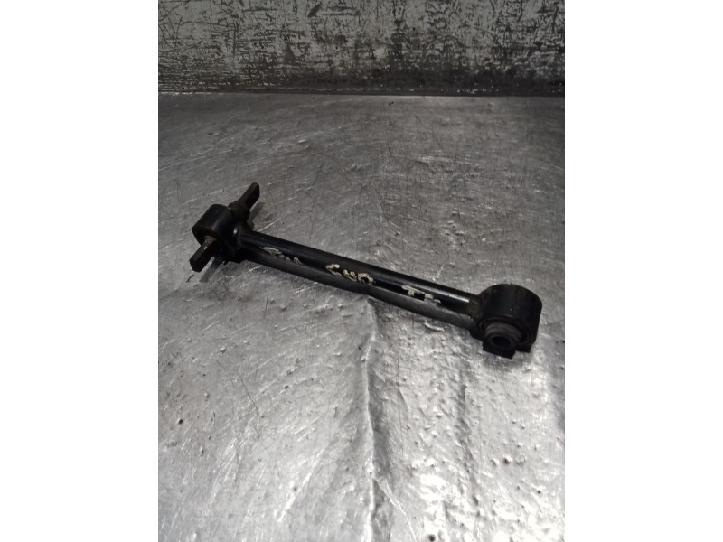 Recambio de brazo suspension superior trasero izquierdo para volvo v40 station wagon (645) 1.9 di referencia OEM IAM   00