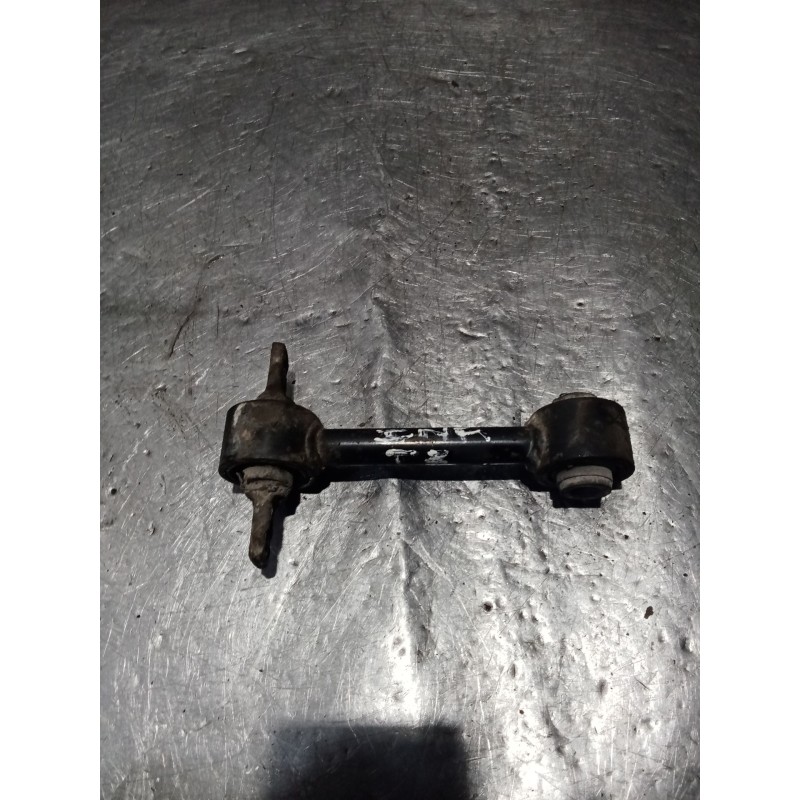 Recambio de brazo suspension inferior trasero izquierdo para volvo v40 station wagon (645) 1.9 di referencia OEM IAM   00