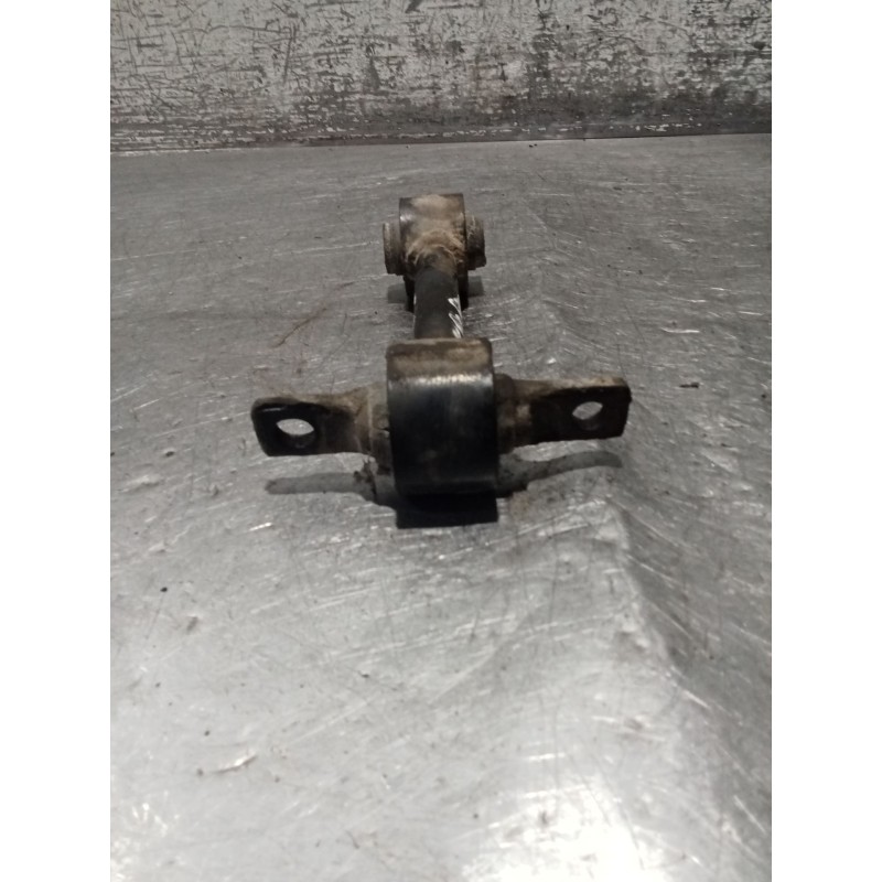 Recambio de brazo suspension inferior trasero izquierdo para volvo v40 station wagon (645) 1.9 di referencia OEM IAM   00