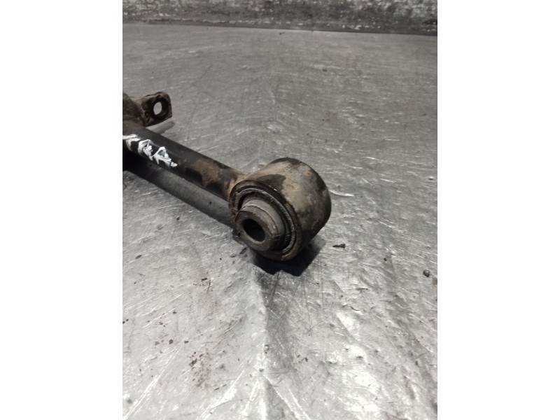 Recambio de brazo suspension inferior trasero izquierdo para volvo v40 station wagon (645) 1.9 di referencia OEM IAM   00