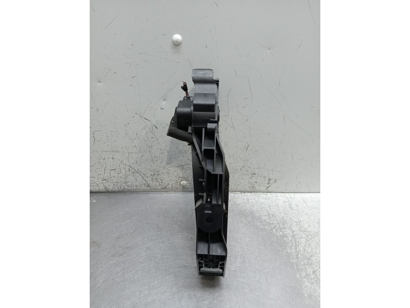 Recambio de potenciometro pedal para mercedes-benz clase c (w203) c 220 cdi (203.006) referencia OEM IAM A2033000104  2000