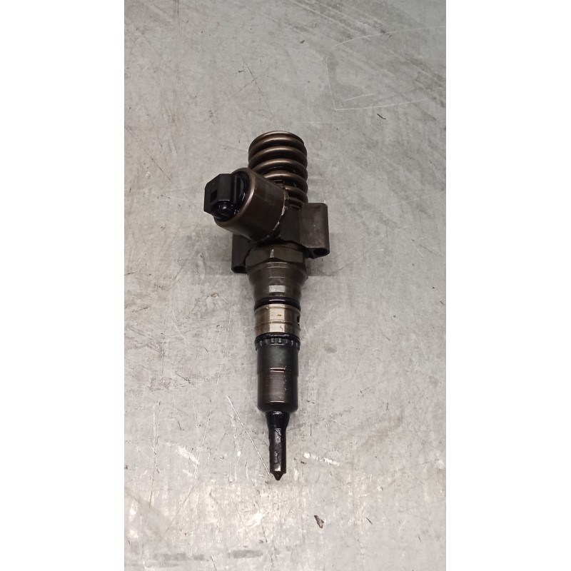 Recambio de inyector para audi a4 b7 (8ec) 2.0 tdi 16v referencia OEM IAM 0414720404 03G130073G BOSCH