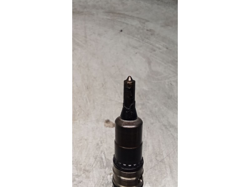 Recambio de inyector para audi a4 b7 (8ec) 2.0 tdi 16v referencia OEM IAM 0414720404 03G130073G BOSCH