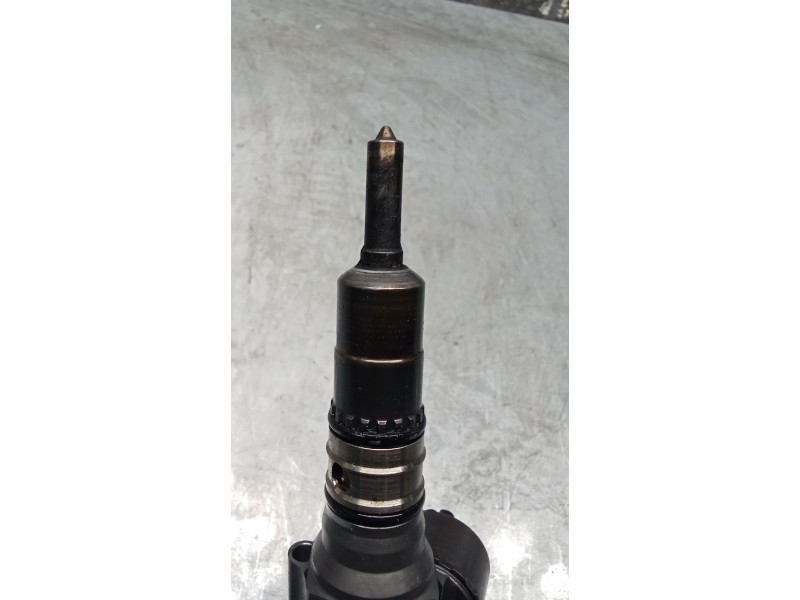 Recambio de inyector para audi a4 b7 (8ec) 2.0 tdi 16v referencia OEM IAM 0414720404 03G130073G BOSCH