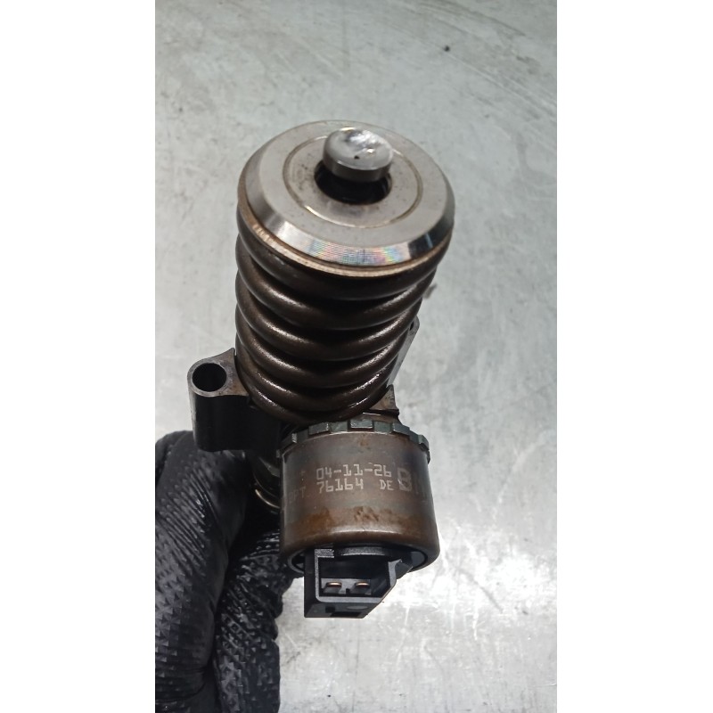 Recambio de inyector para audi a4 b7 (8ec) 2.0 tdi 16v referencia OEM IAM 0414720404 03G130073G BOSCH