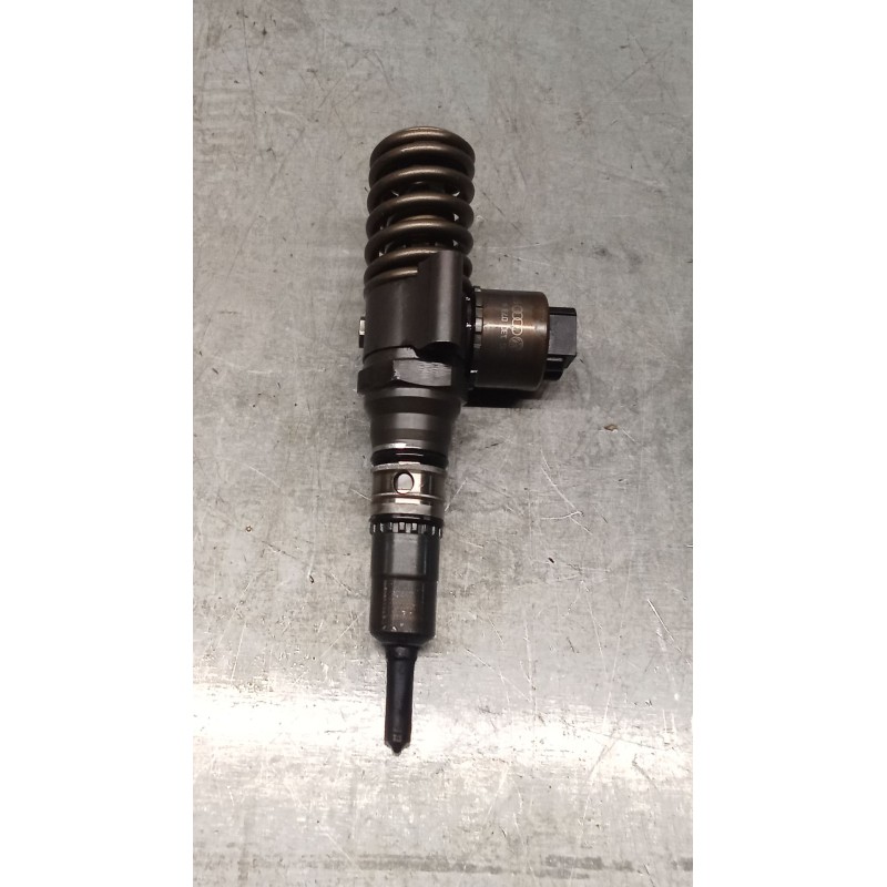 Recambio de inyector para audi a4 b7 (8ec) 2.0 tdi 16v referencia OEM IAM 0414720404 03G130073G BOSCH