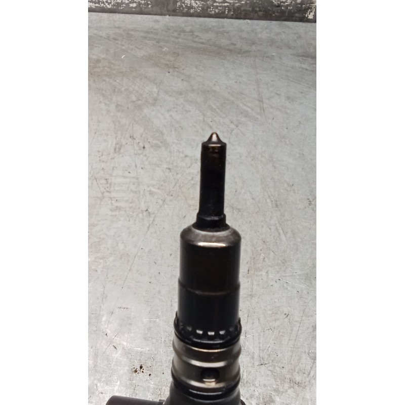 Recambio de inyector para audi a4 b7 (8ec) 2.0 tdi 16v referencia OEM IAM 0414720404 03G130073G BOSCH