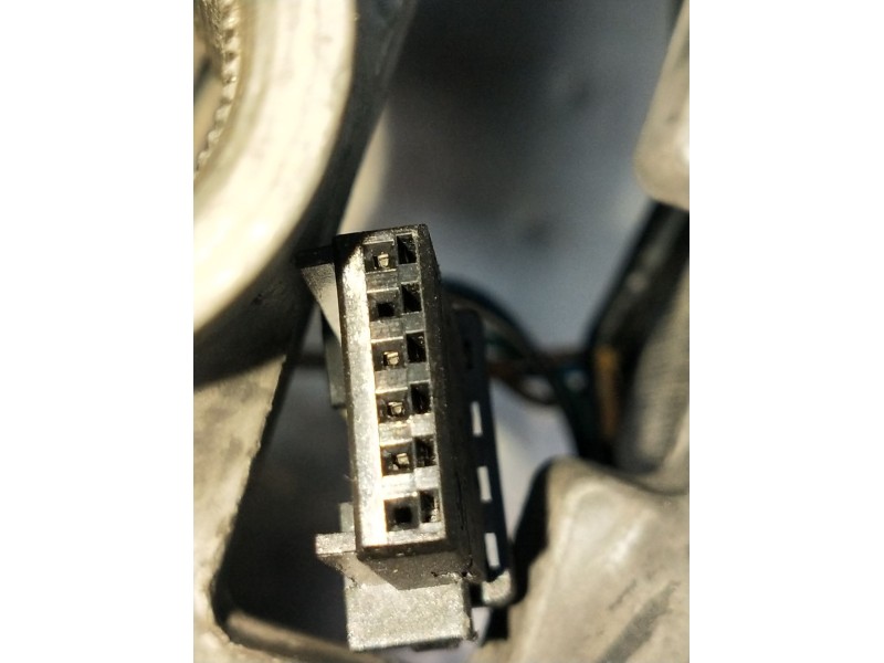 Recambio de volante para opel corsa d color edition referencia OEM IAM 991101403962 13229631 2011