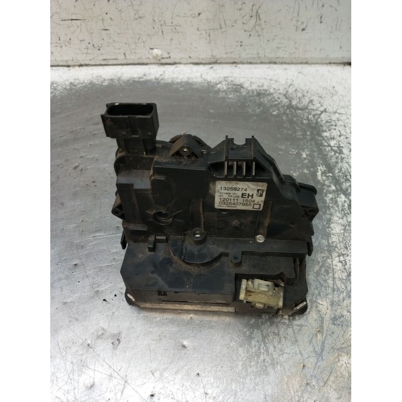 Recambio de motor cierre centralizado delantero derecho para opel corsa d color edition referencia OEM IAM 13258274 3P 2011