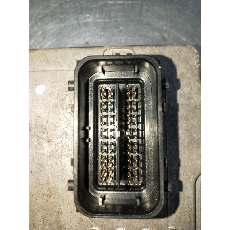 Recambio de centralita motor uce para opel corsa d color edition referencia OEM IAM E8355577841 86AAT456101900QM 2011