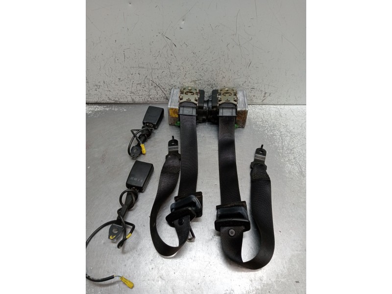 Recambio de juego cinturones delantero para mercedes-benz clase c (w203) c 220 cdi (203.006) referencia OEM IAM   2000 4P