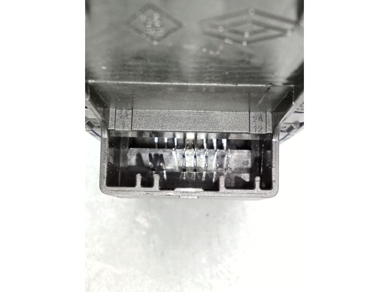 Recambio de mando elevalunas delantero izquierdo para renault arkana i (lcm_, ldn_) 1.6 e-tech 145 (ldmu) referencia OEM IAM 254