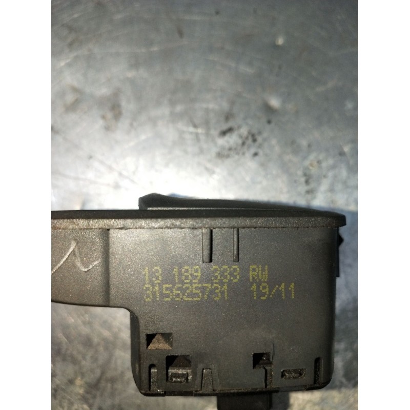 Recambio de mando elevalunas delantero derecho para opel corsa d color edition referencia OEM IAM 13189333RW 315625731 3P 2011