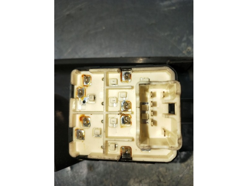 Recambio de mando elevalunas delantero derecho para chevrolet aveo / kalos hatchback (t250, t255) 1.2 referencia OEM IAM 9639635