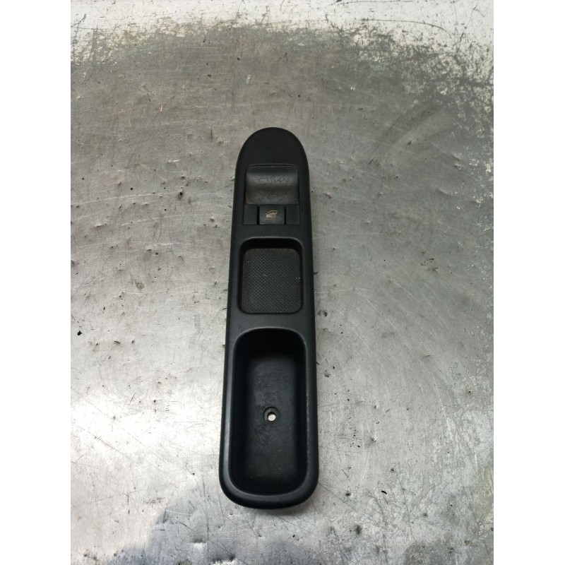 Recambio de mando elevalunas delantero derecho para peugeot 207/207+ (wa_, wc_) 1.4 16v referencia OEM IAM  5P 2006